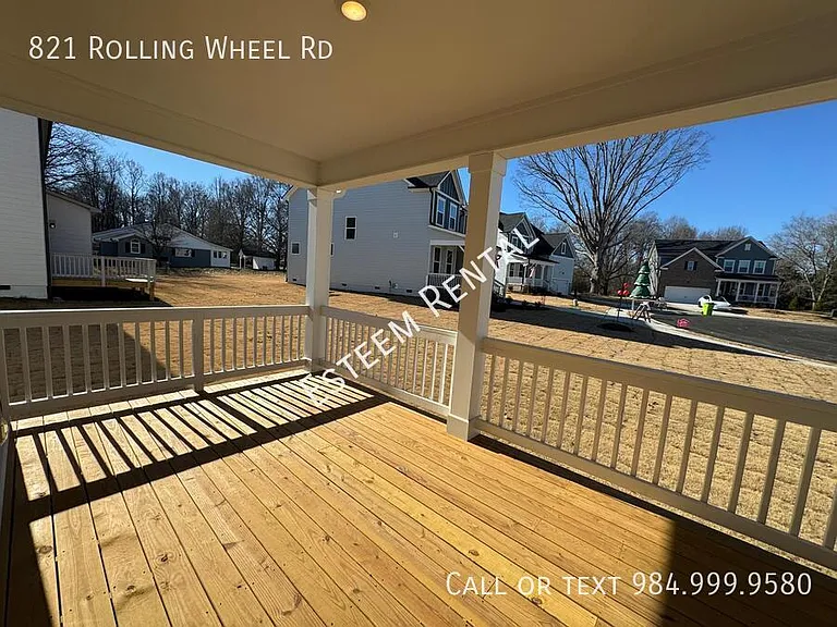 821 Rolling Wheel Rd — Photo 33