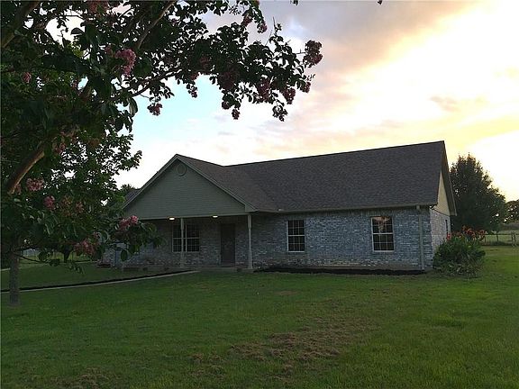 2nd image of 910 County Road 136