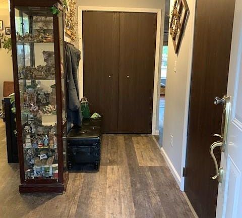 3rd image of 75 Patti Dr