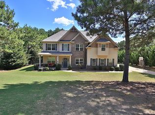 32 Coggins Farm Ln, Newnan, GA 30265