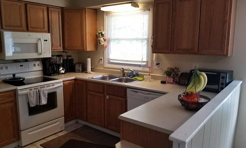 631 Englemore Rd Clifton Park, NY Zillow Apartments for Rent in