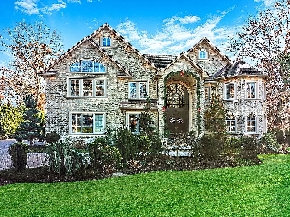 1st image of 19 Parsons Dr