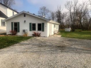 3220 W Circle Dr, Columbia City, IN 46725