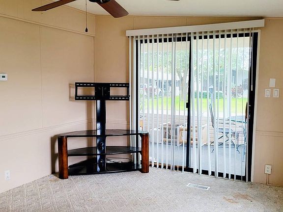 5th image of 575 Montego Bay Dr