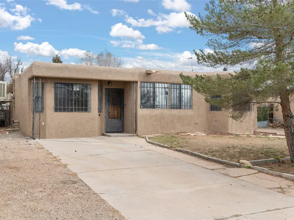 1017 Santa Clara Dr, Santa Fe, NM 87507