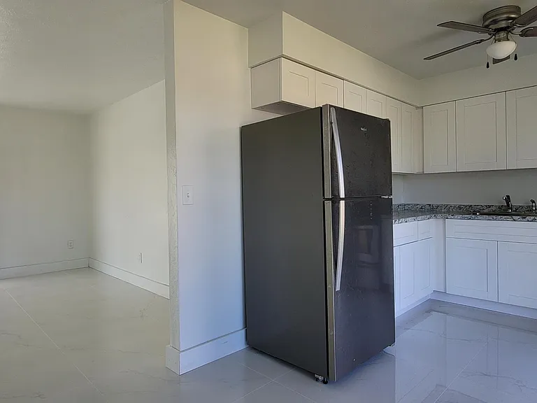 615 Joel Blvd #A — Photo 6