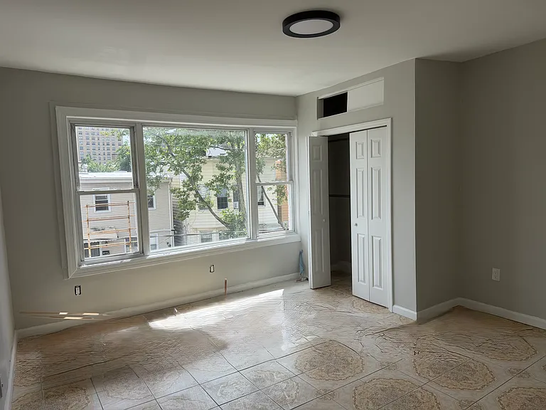 212 Beacon Ave #3 — Photo 3