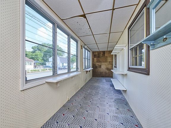 2nd image of 144 South St