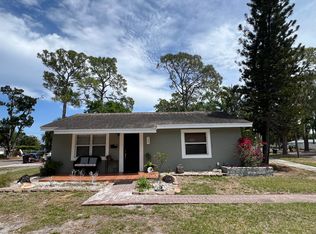 539 81st Ave N, Saint Petersburg, FL 33702