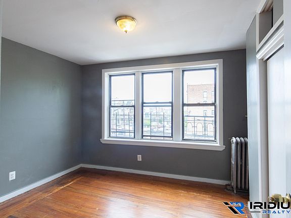3rd image of 360 Bergen Ave
