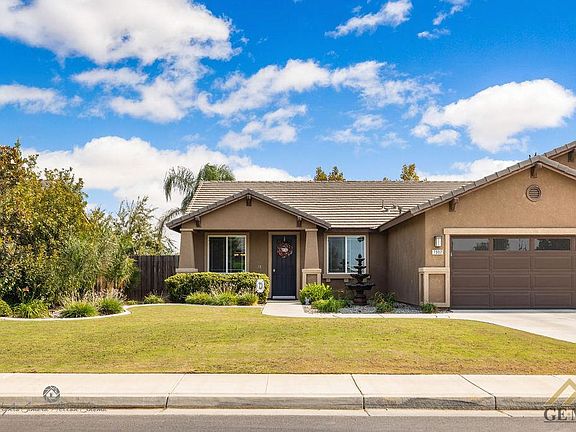 2nd image of 7902 Valle De Baztan Dr