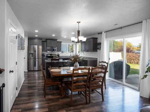 3142 N Sharon Ave, Meridian, ID 83646