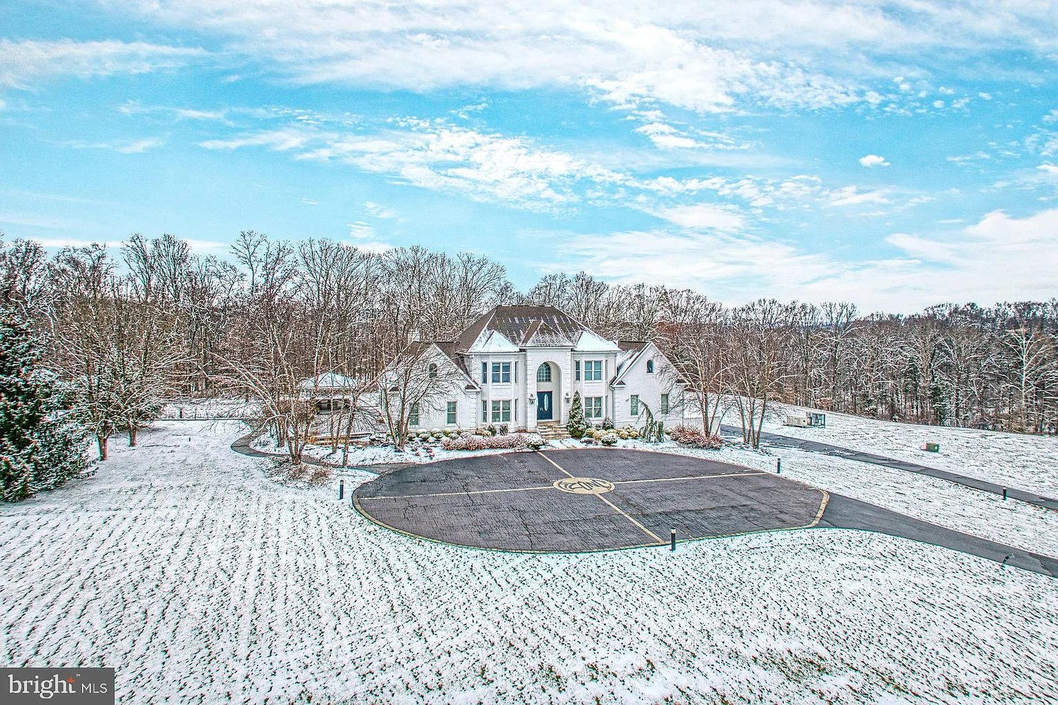 22101 Evergreen Mills Rd photo 1