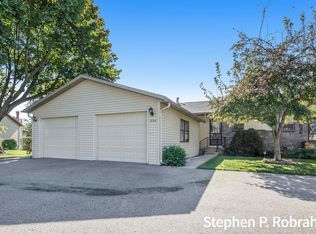 3104 Old Kent Rd SE, Kentwood, MI 49512