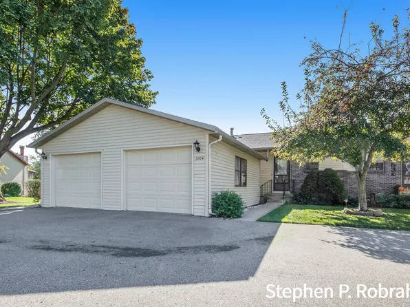 3104 Old Kent Rd SE, Kentwood, MI 49512