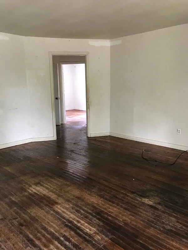 2 bed, 1.0 bath, $680 — Photo 4