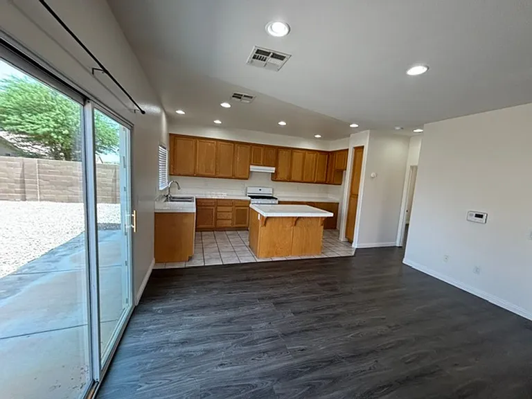 224 Fonzie Ave — Photo 2