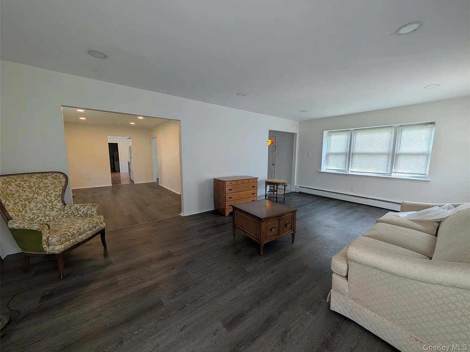 4 bed, 2.5 bath, 1980 sqft, $4,500 — Photo 3