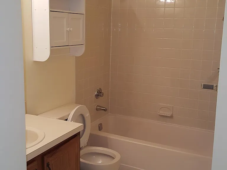 1220 Ravens Crest Dr — Photo 8