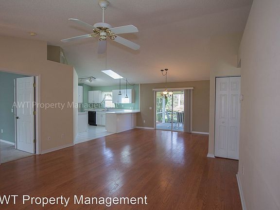 4th image of 37 Parkview Dr