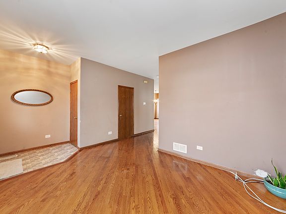 4th image of 2105 Stafford Ct