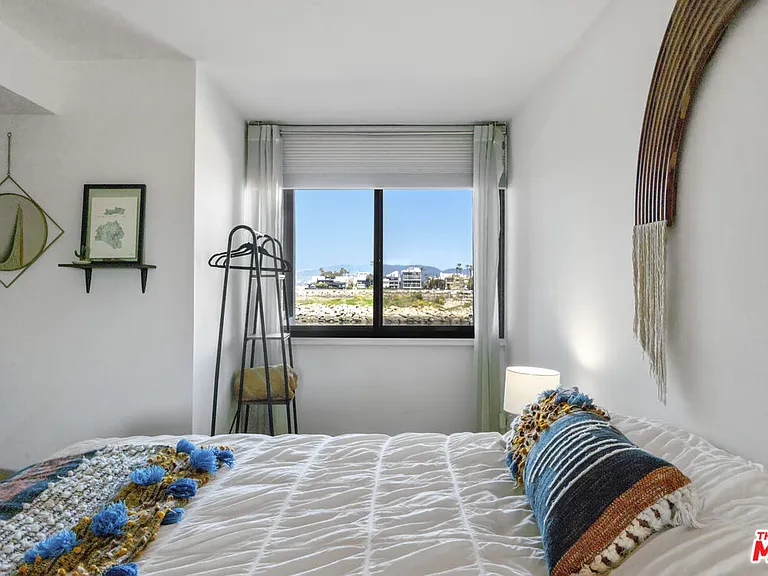6209 Pacific Ave #103 — Photo 38