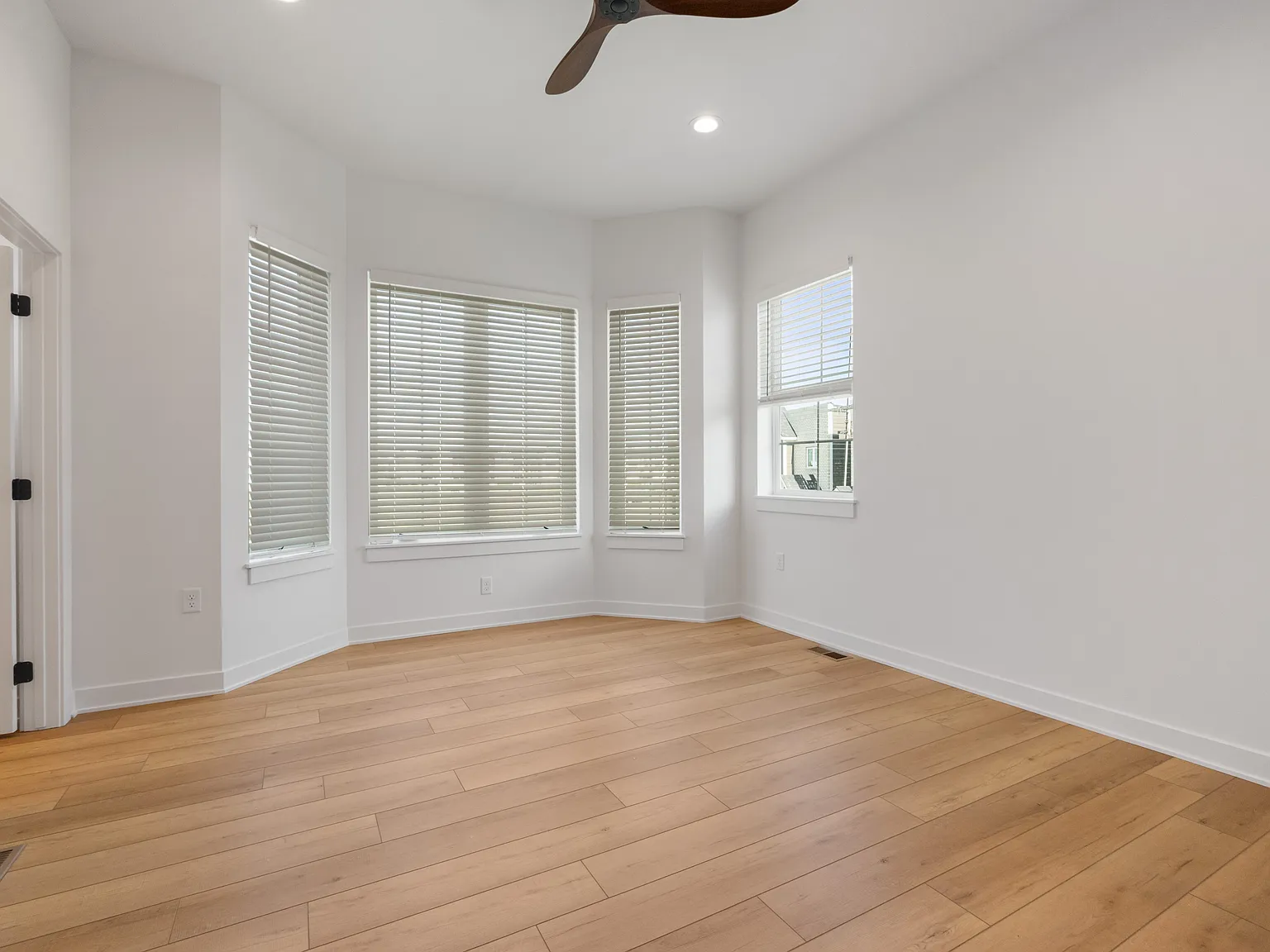 1113 SW 11th St — Photo 2