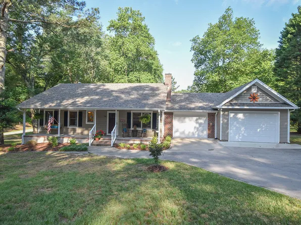 170 Tanner Ln, West End, NC 27376