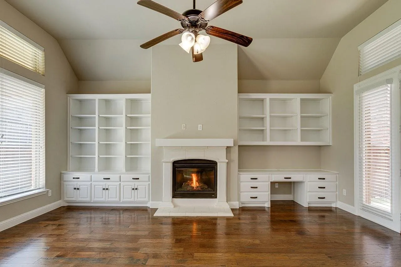 4 bed, 2385 sqft, $2,995 — Photo 2