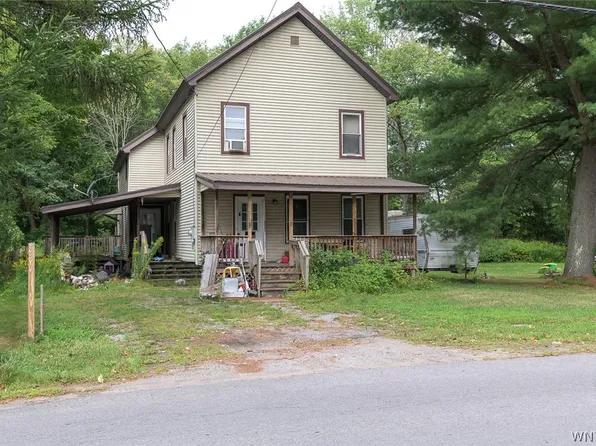 3829 Franklin St, Lyons Falls, NY 13368