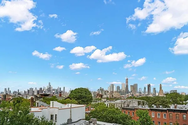 Sold by Sotheby's International Realty | media 6