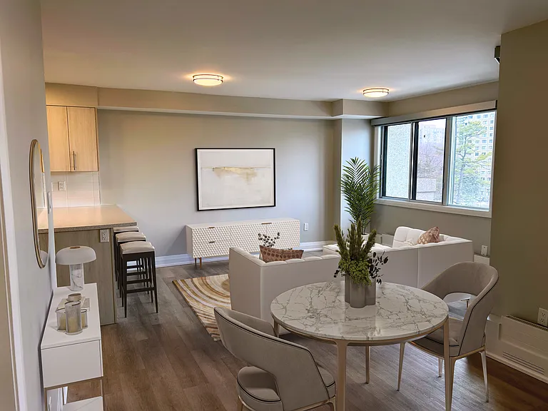 1547 Mississauga Valley Blvd — Photo 15