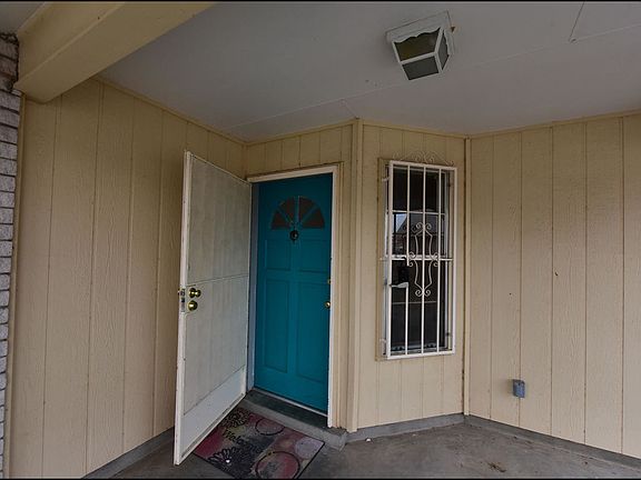 3rd image of 10953 Sandy Koufax Dr