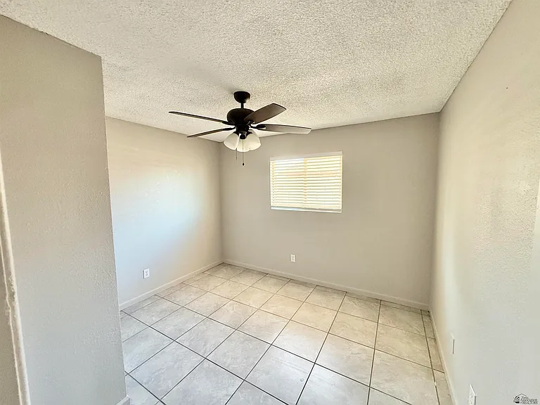1265 S 13th Ave — Photo 17