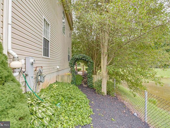 3rd image of 2046 Mardic Dr