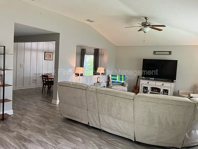 7842 Sunnydale Ln — Photo 12