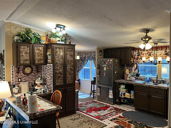 2nd image of 3231 Mallalieu Dr SE