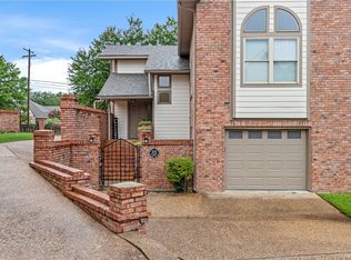 104 Pleasant Grove Ln, Waco, TX 76712