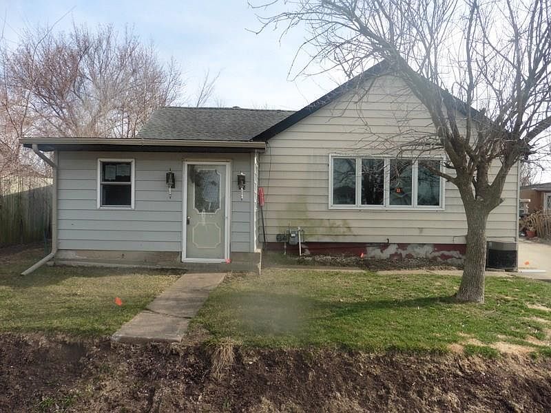 1st image of 1778 B Ave