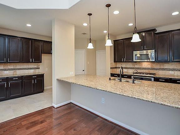 4th image of 5311 Belle Manor Ln
