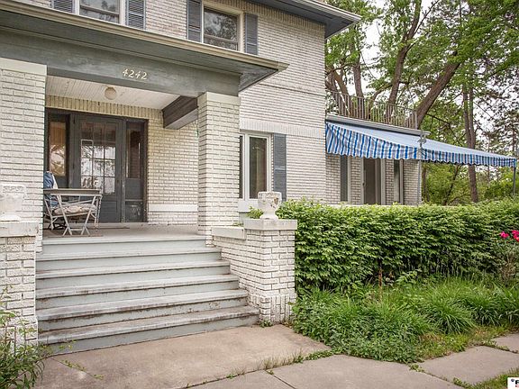 3rd image of 4242 South St
