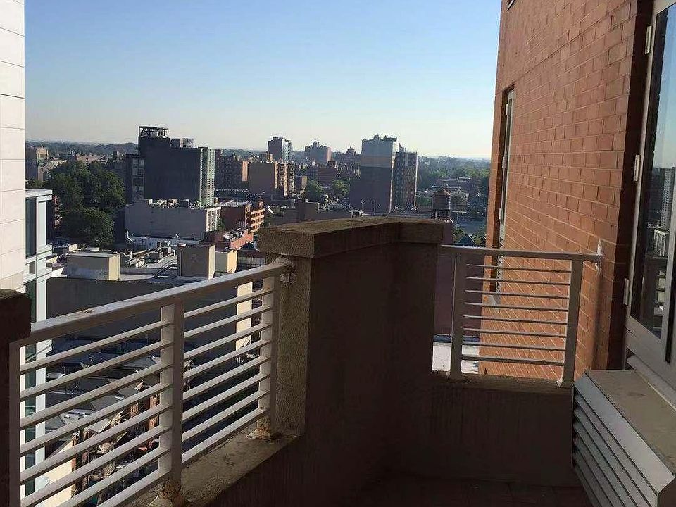 1st image of 3907 Prince St Floor 13