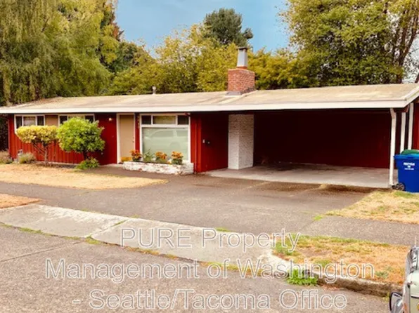 9015 45th Ave SW, Seattle, WA 98136