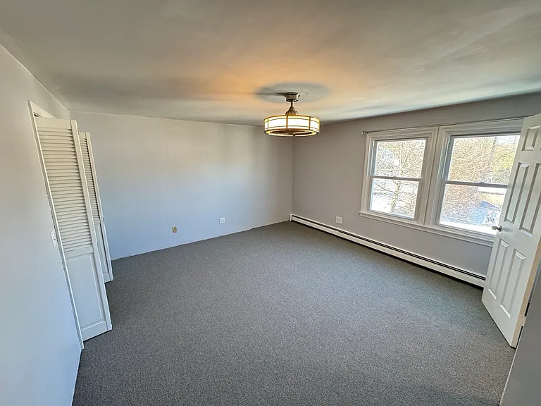 1547 Liberty St — Photo 6