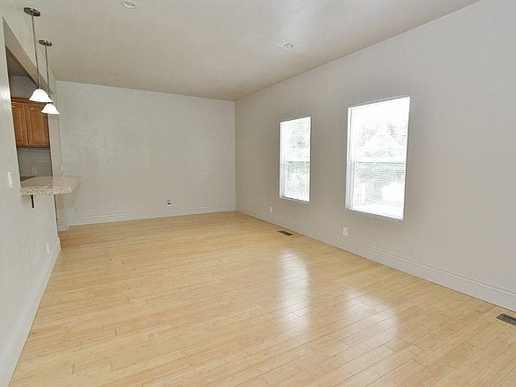 5th image of 616 9th Ave S
