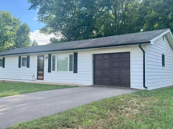 865 S 2nd St, Orleans, IN 47452