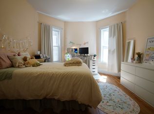 14 Foster St #1, Brookline, MA 02446