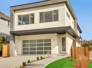 230 29th Ave E, Seattle, WA 98112