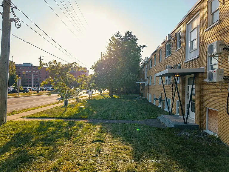 232 Elm St #13 — Photo 23
