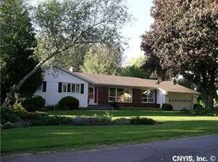 12 Harvest Dr, Oswego, NY 13126